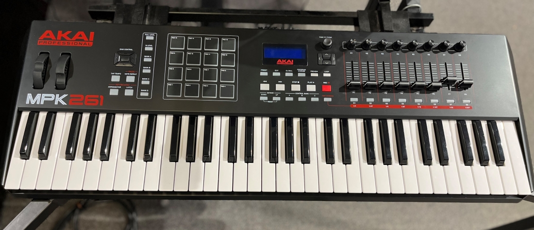 Gear Hunter | Akai - MPK261